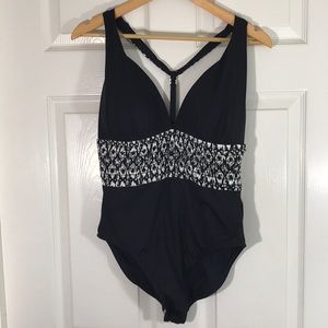 NWT Black-White Halter Tback 1-Piece Bathing Suit